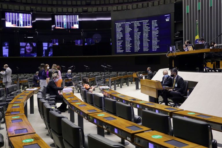 Camara dos Deputados realiza reuniao para discutir preco dos combustiveis Bolsonaro quer CPI da Petrobras