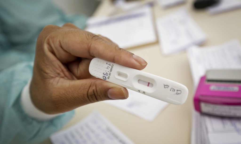 Covid 19 Brasil registra 229 mortes e 6436 mil casos em 24h