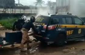 Defesa da familia de Genivaldo pede prisao dos policiais envolvidos na abordagem