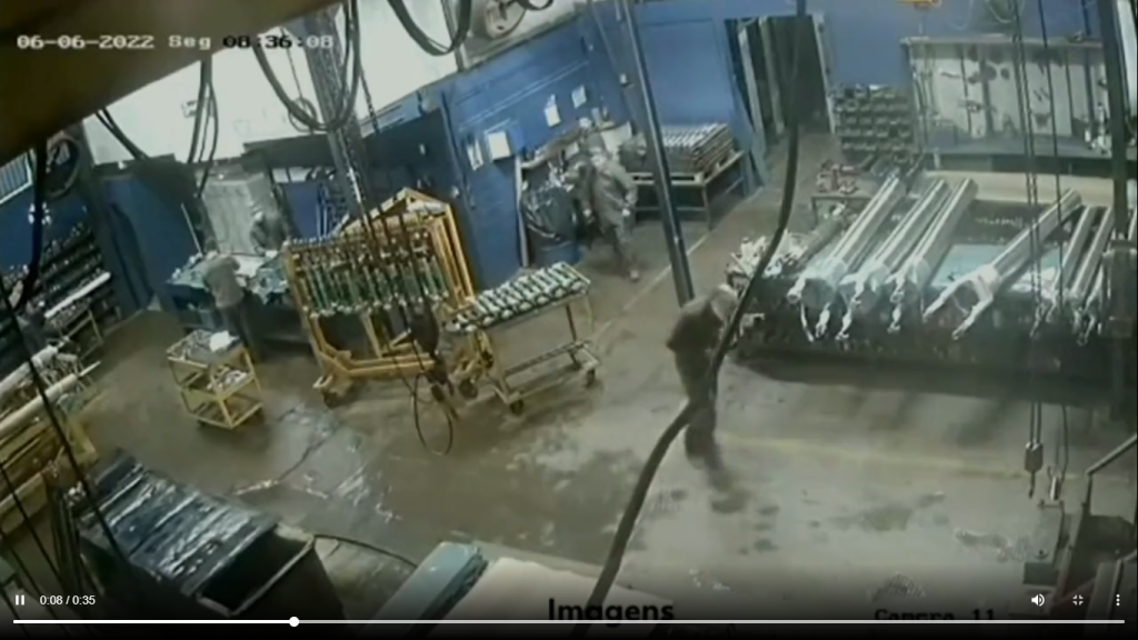 Funcionario e morto por supervisor apos tomar cafe durante expediente