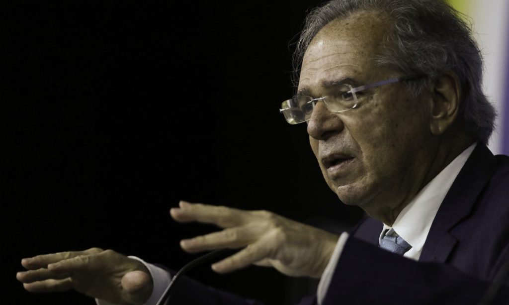 Guedes compara crise economica mundial a mar turbulento e radiacao cosmica