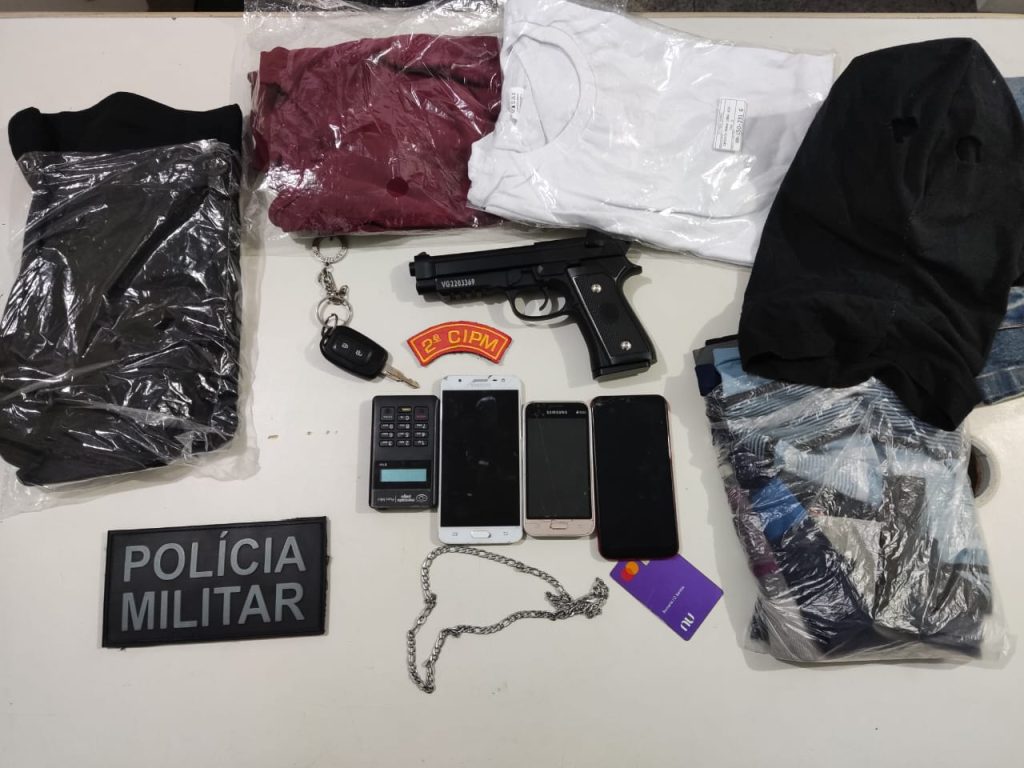 Homem e preso em flagrante apos roubar carro na Aruana