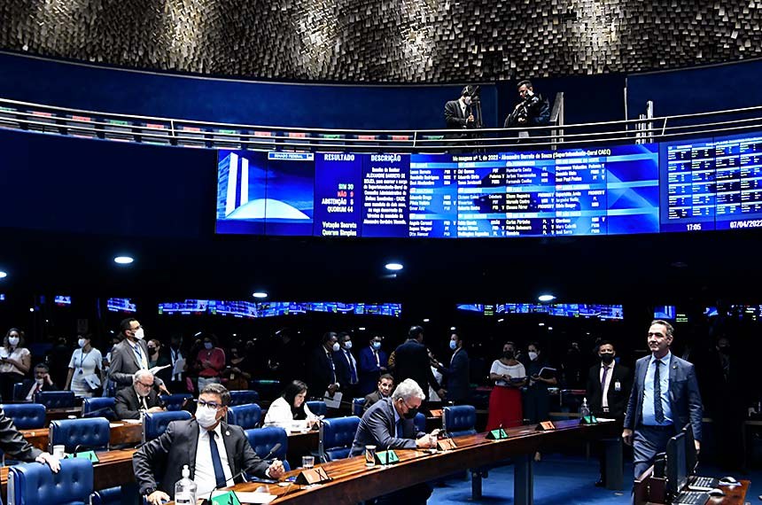 PECs para reducao do preco de combustiveis devem ser votadas ate julho