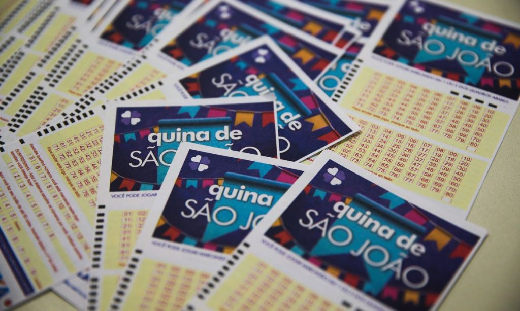Quina de Sao Joao vai sortear premio estimado em R 200 milhoes