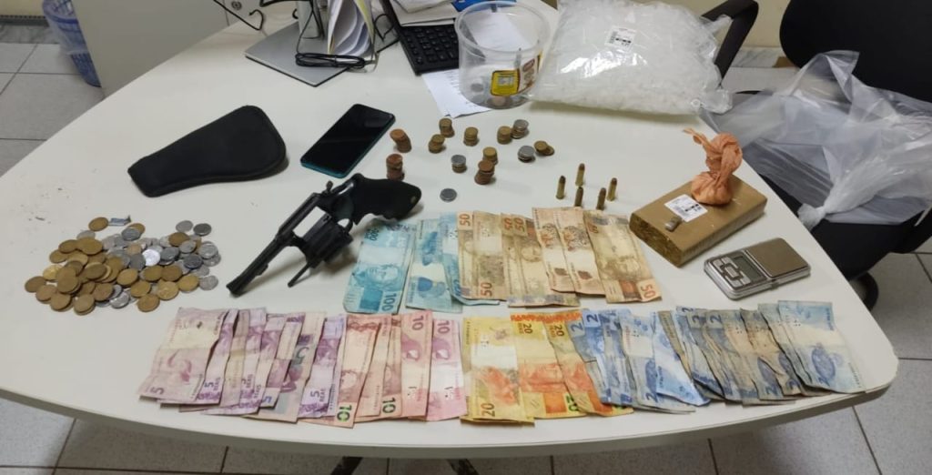 Suspeito de trafico de drogas e preso em flagrante em Carmopolis