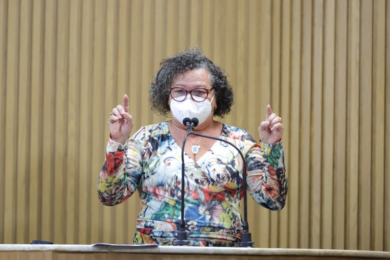 ‘Quais interesses impedem Edvaldo critica Angela sobre licitacao do transporte publico