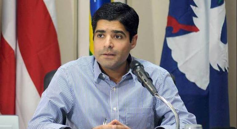 ACM Neto amplia distancia para petista na Bahia aponta pesquisa