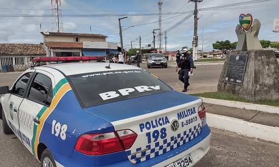 Homem fica ferido apos acidente entre moto e micro onibus em Lagarto
