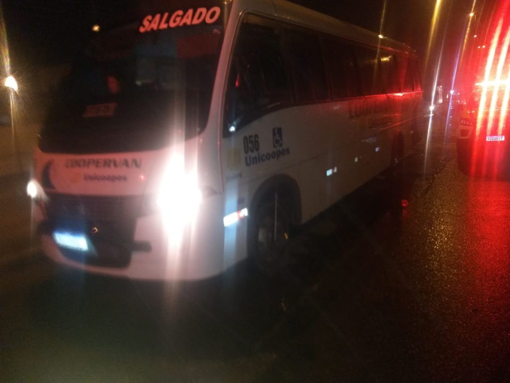 Motociclista fica ferido apos bater na traseira onibus intermunicipal em Lagarto