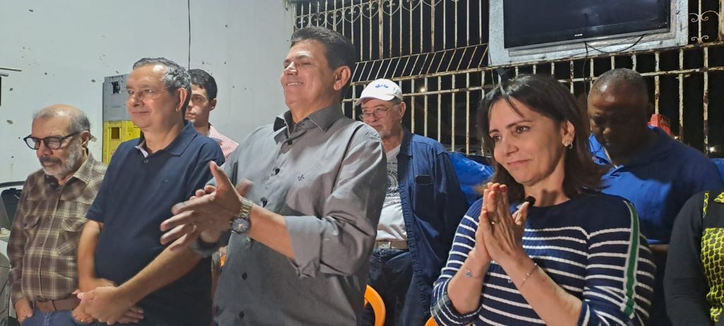 Valmir de Francisquinho apresenta Emilia Correa como sua pre candidata a vice governadora