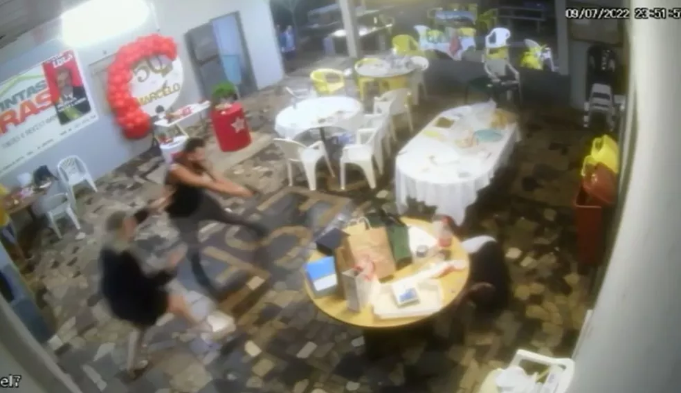 Vigilante diz ter ouvido policial gritar aqui e Bolsonaro pouco antes de assassinar tesoureiro do PT