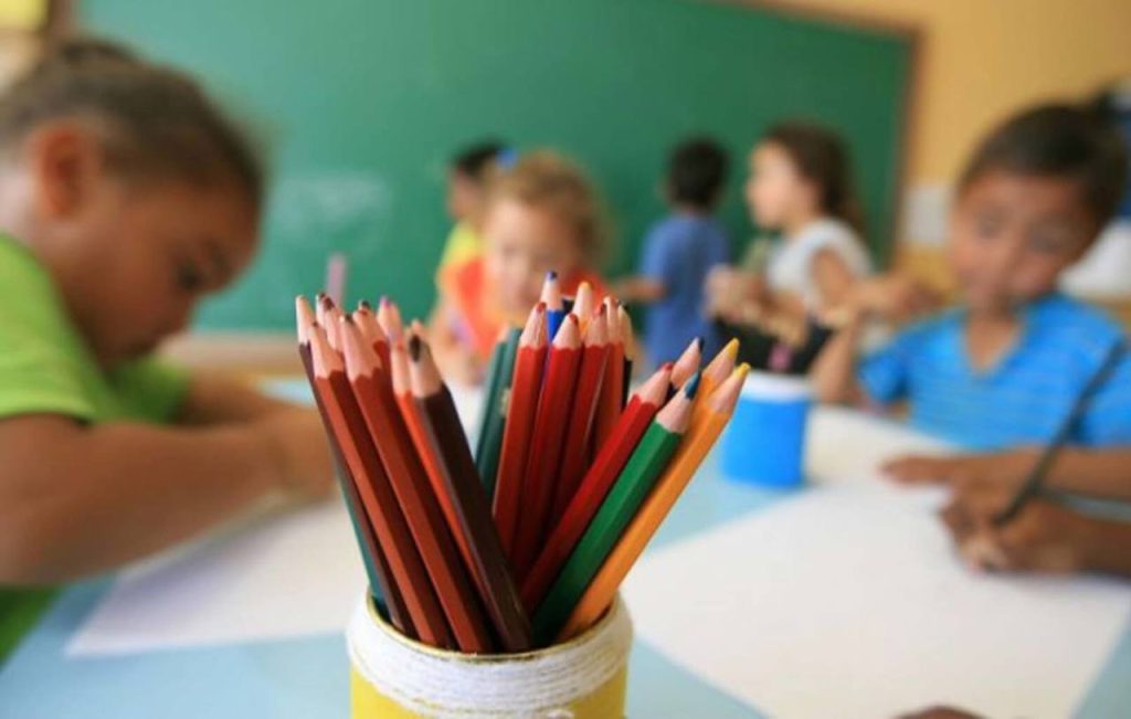 educacao infantil lapis de cor