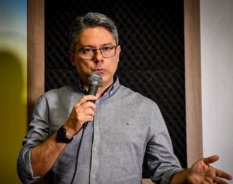 Alessandro Vieira e o primeiro candidato ao governo de Sergipe a ter parecer favoravel do MP