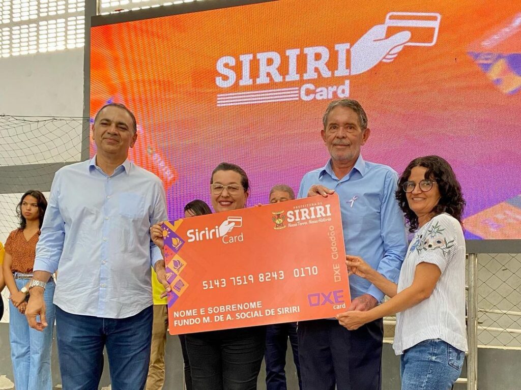Beneficio de credito mensal e entregue a 300 familias em Siriri