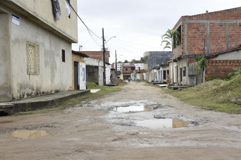 Edvaldo assina ordem de servico para obras de mais de R 3 mi no loteamento Copacabana