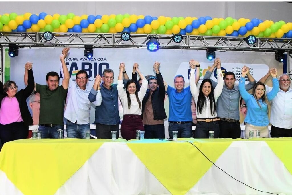 Fabio Mitidieri e Laercio Oliveira recebem apoio da prefeita Luana e liderancas de Gloria