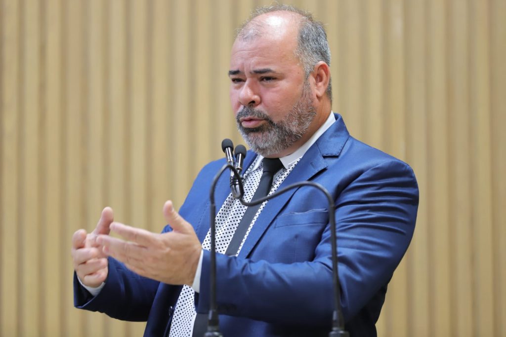 Isac Silveira decide lancar pre candidatura a deputado estadual