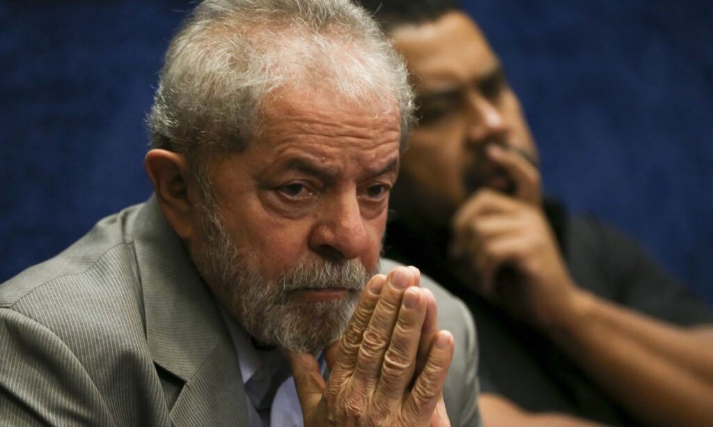 Lula confirma presenca em debate da Band e deve ficar lado a lado com Bolsonaro