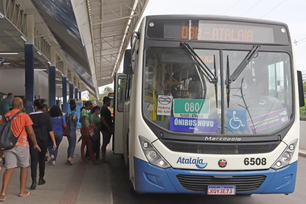 Novas linhas de onibus sao disponibilizadas para atender comunidades do campus da UFS e do Santa Maria