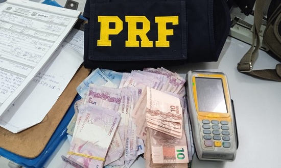 PRF flagra motociclista com apostas do Jogo do Bicho em Estancia