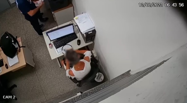 Servidora e flagrada batendo ponto falso em unidade de saude de Aracaju 1