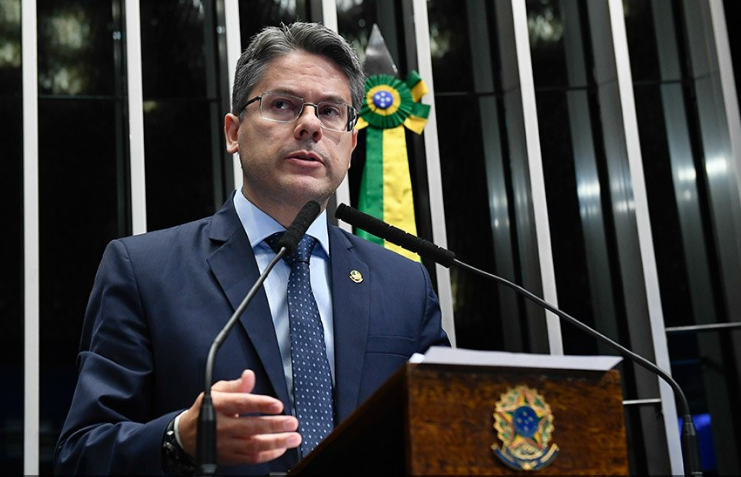 Alessandro Vieira e outros senadores pedem devolucao de MP que adia repasses ao setor cultural