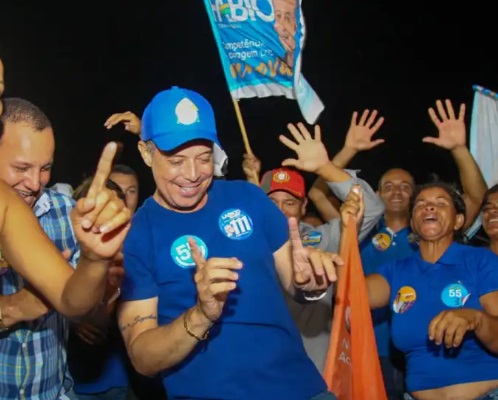 Fabio intensifica atos no interior em reta final de campanha