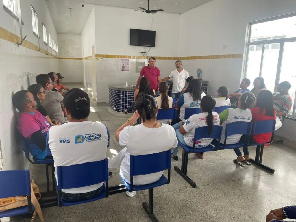 Graccho Cardoso anuncia nova equipe de saude para regioes do municipio