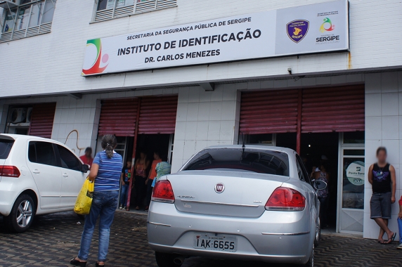 Homem condenado a 13 anos de prisao por estupro e preso ao tentar retirar documentos