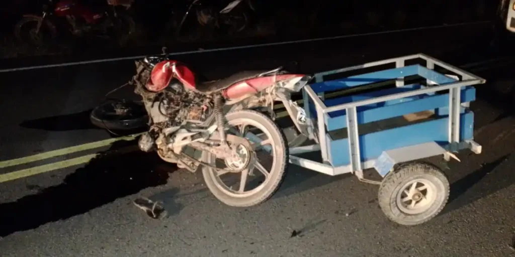 Motociclista morre apos colidir contra caminhonete na SE 170 em Lagarto