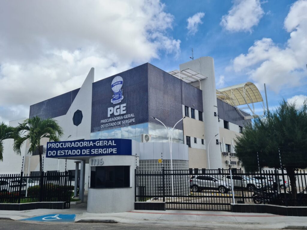 PGE lanca nota sobre situacao de Eliane Aquino observancia dos prazos e onus do candidato
