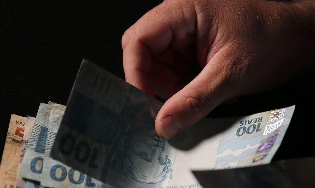 Policia recupera mais de R 8 mil perdido por vitima em golpe praticado pela internet