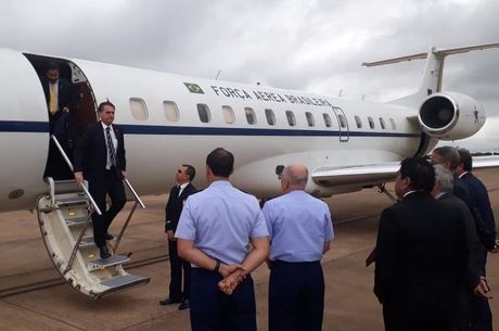 TSE nega pedido para revelar uso de aeronaves da FAB pela campanha de Bolsonaro