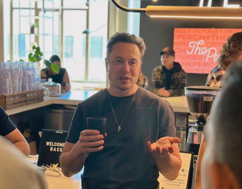 Apos concluir compra do Twitter Elon Musk demite executivos e1666962081163