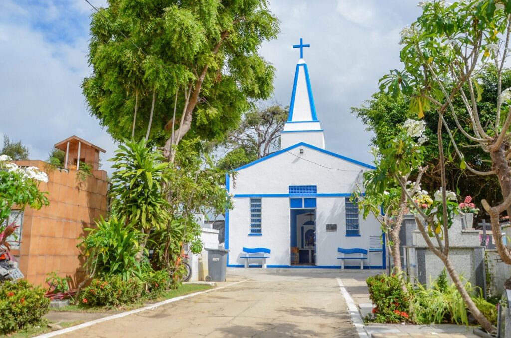 Dia dos Finados Arquidiocese de Aracaju divulga programacao de missas nos cemiterios durante feriado