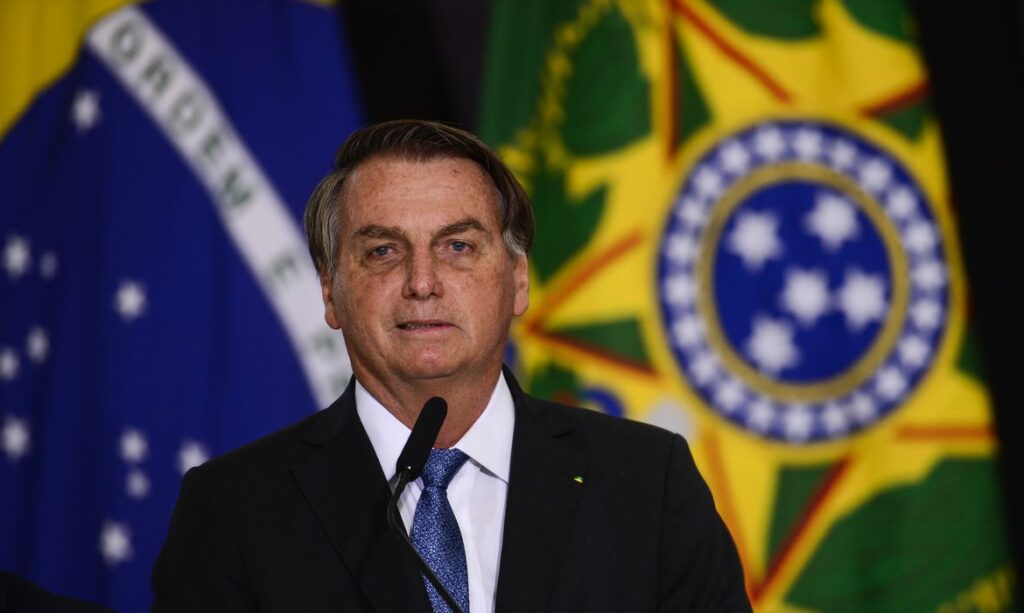 Estou pronto para ficar mais 4 anos diz Bolsonaro sobre possivel reeleicao