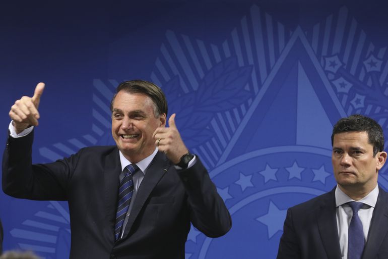 Moro diz que e contra projeto de poder do PT e declara apoio a Bolsonaro no segundo turno