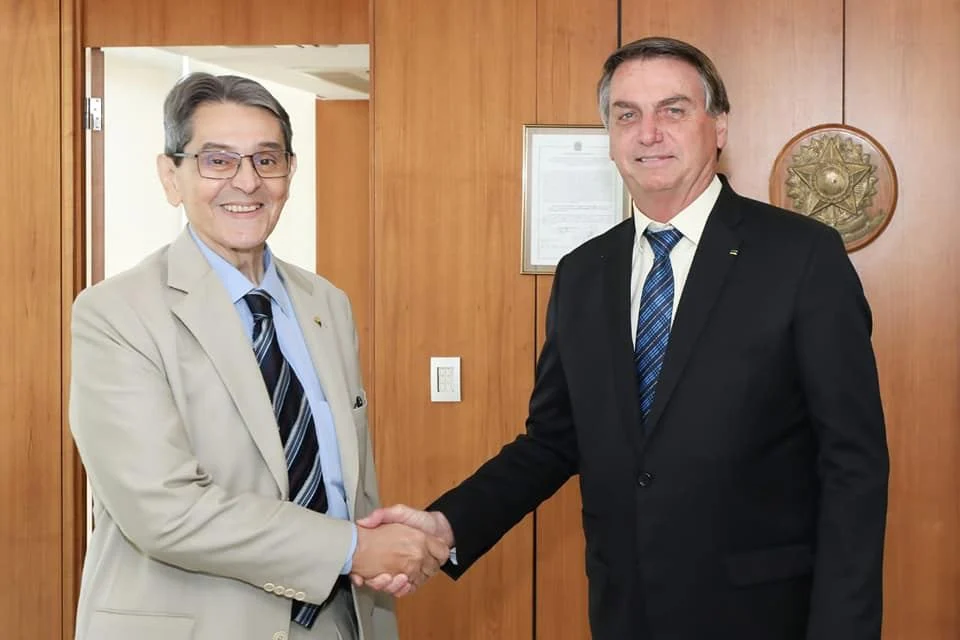 Nos nao somos amigos afirma Bolsonaro ao desvincular sua imagem de Roberto Jefferson