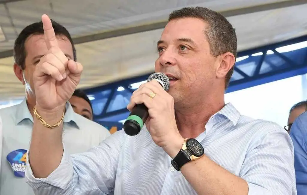 Quer ganhar na base da enganacao diz Fabio sobre Valmir