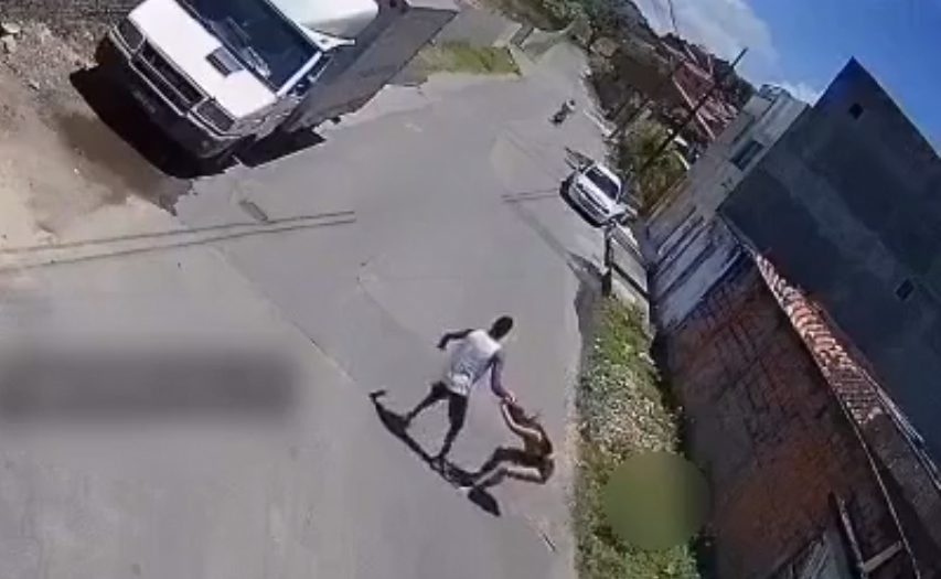 Suspeito de tentar estuprar adolescente e linchado pela populacao