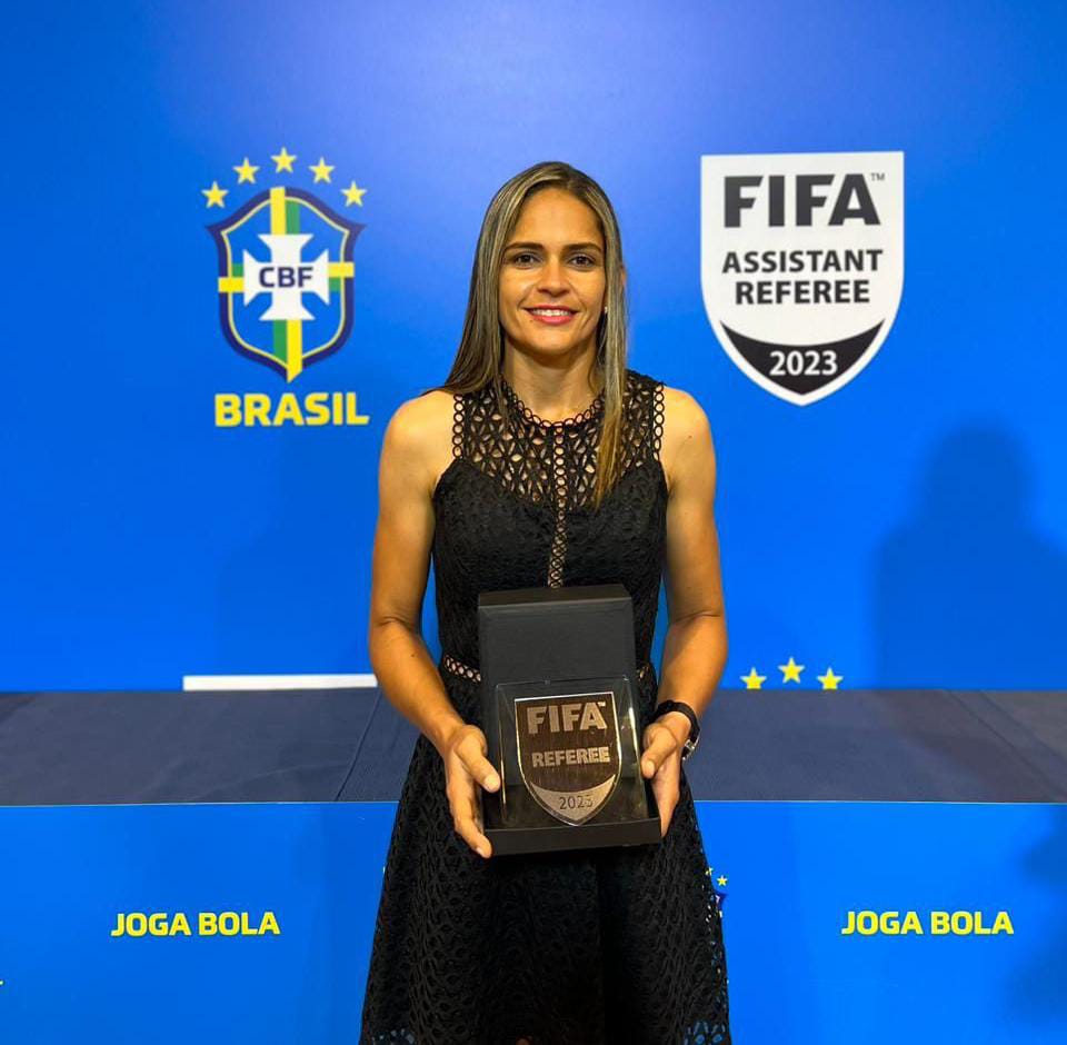 Arbitra sergipana permanece no quadro da FIFA em 2023