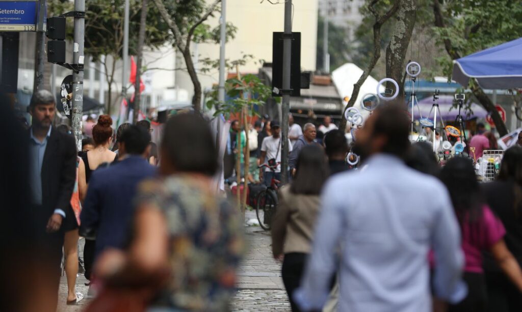 Covid 19 Brasil registra 3.883 casos e 65 mortes em 24 horas
