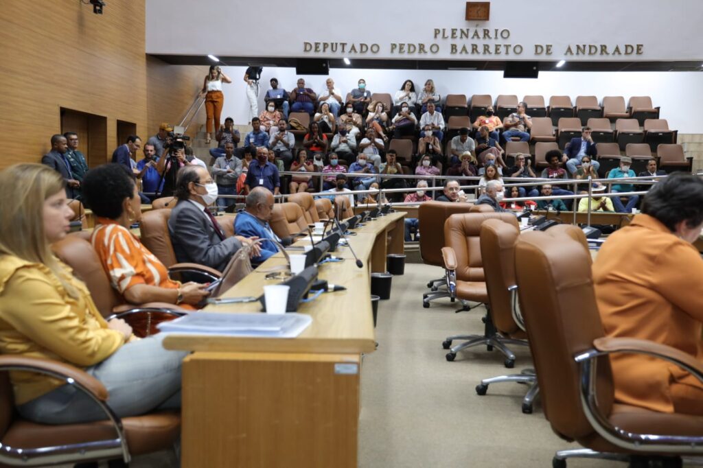 Doadoras de leite materno serao isentas de taxas de concursos em Sergipe
