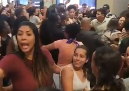 Filas e confusao marcam abertura da Shein em Sao Paulo veja video