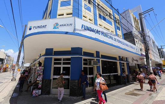 Fundat anuncia mais dez vagas de emprego em Aracaju