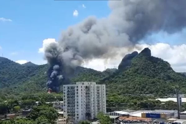 Incendio atinge Estudios Globo no Rio de Janeiro