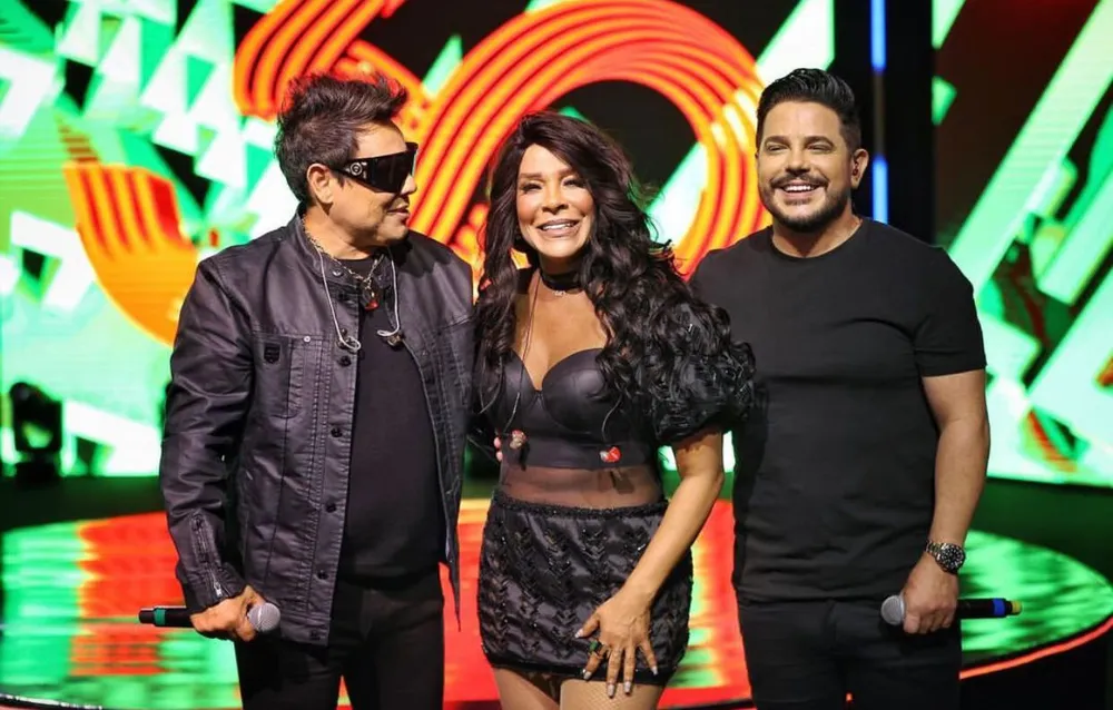 Paulinha Abelha e homenageada em novo DVD da Calcinha Preta