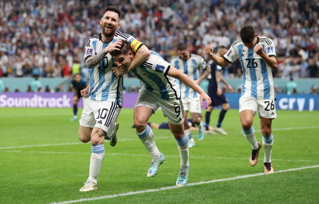 Argentina vence a Croacia por 3x0 e e a primeira finalista da Copa do Catar