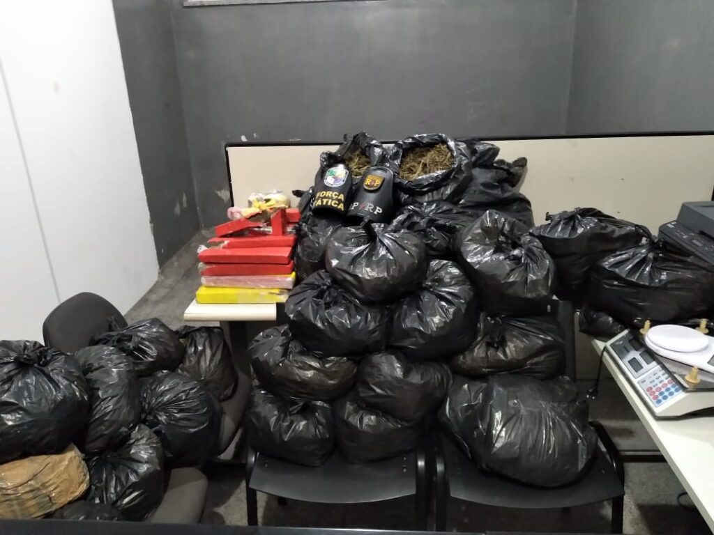 Cerca de 70kg de maconha sao apreendidos durante operacao em Socorro