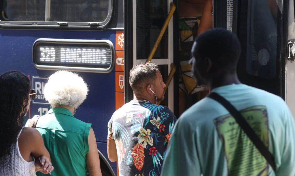 Covid 19 Brasil registra 7.332 casos e 15 mortes em 24 horas